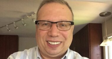 Grandpa allowed to keep vulgar car plate thanks to New York GOVERNOR