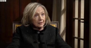 Hillary Clinton turns the tables on Trump in Epstein files