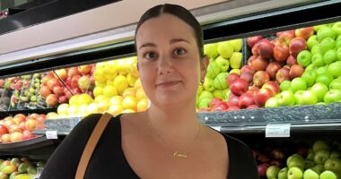 I was a plus-size influencer who told my followers I loved being 21st, but secretly I was in pain and needed a walking stick before losing 12st