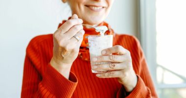 I'm a dietitian - there's 1 thing you can do after eating to reduce bloating