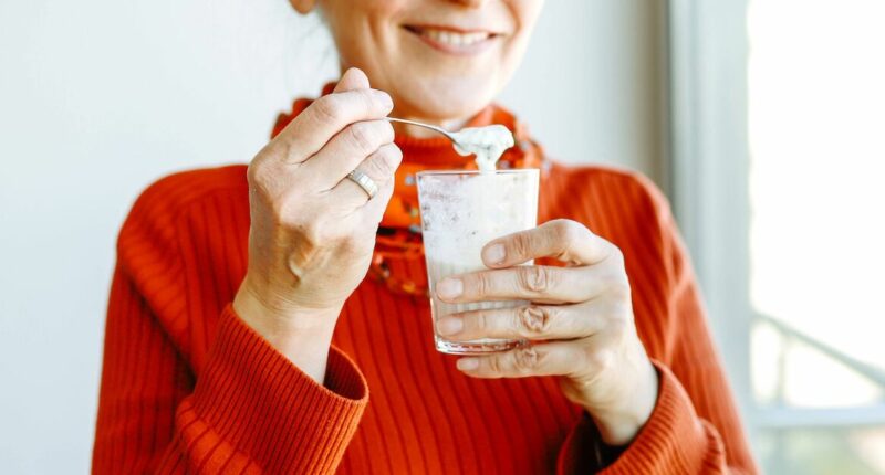 I'm a dietitian - there's 1 thing you can do after eating to reduce bloating