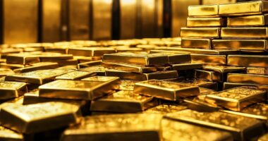 JPMorgan predicts gold to hit new high despite biggest drop since 1983