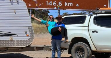 Allan and Jess are traveling full-time around Australia