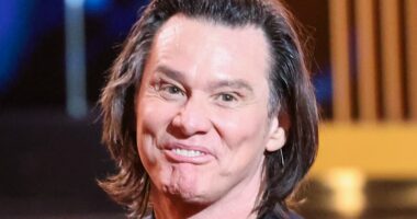 Jim Carrey's unrecognizable puffy new look sparks fan meltdown