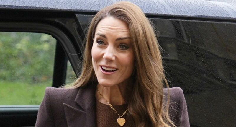 Kate debuts new £1,555 Daniella Draper pendant with handwritten note