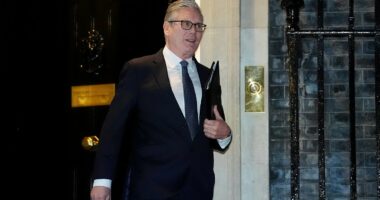 Keir Starmer in showdown meeting with Labour MPs