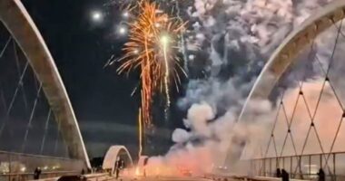 Knuckleheads stage illegal fireworks show off iconic LA bridge -- again: viral video