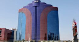 Mother shoots daughter, then herself in apparent murder-suicide at Las Vegas hotel, police say