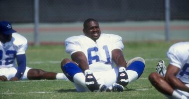 Celebrity Net Worth logo