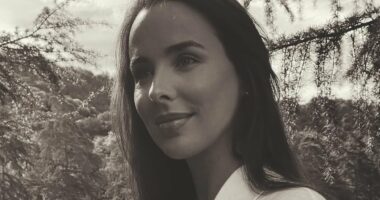 Neighbours star Ashleigh Brewer is expecting her first child