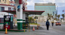 Nicaragua blocks pathway used by Cuban migrants to reach the US