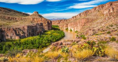 Outrage over plans to build border wall through Texas national park