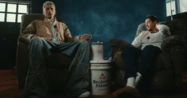 Pete Davidson and Machine Gun Kelly make 'suicide pact'