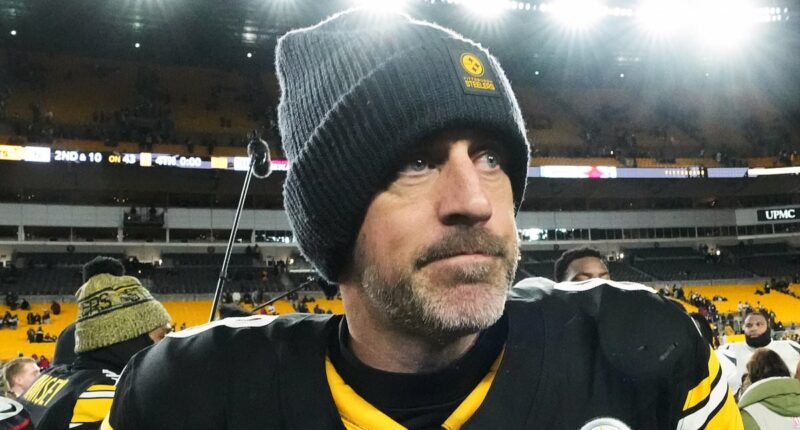 Pittsburgh Steelers players make their feelings clear on whether they want Aaron Rodgers, 42, to return