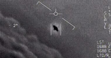 President Obama declares aliens are REAL as he gives inside on Area 51