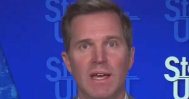 Presidential hopeful rejects Trump's White House invite over race feud