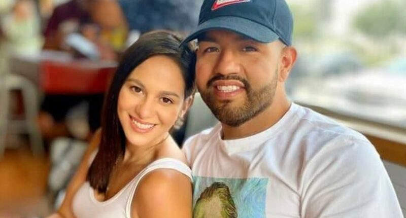 Read toe curling 2am sex texts married congressman pestered aide with