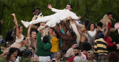 Readers sound off on Bad Bunny, a holdout hospital and remaking Penn Station