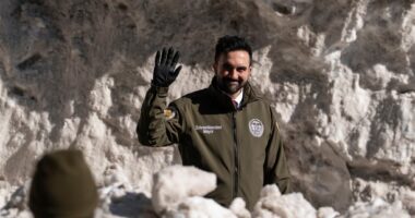 Readers sound off on the archbishop’s investiture, Spanish halftime and freezing temps