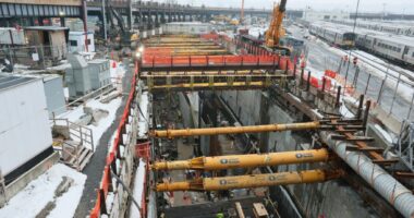 Readers sound off on tunnel funding, NYC unions and online safety