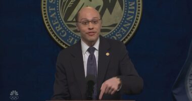 SNL marks 1,000th episode with divisive sketch about ICE crackdowns