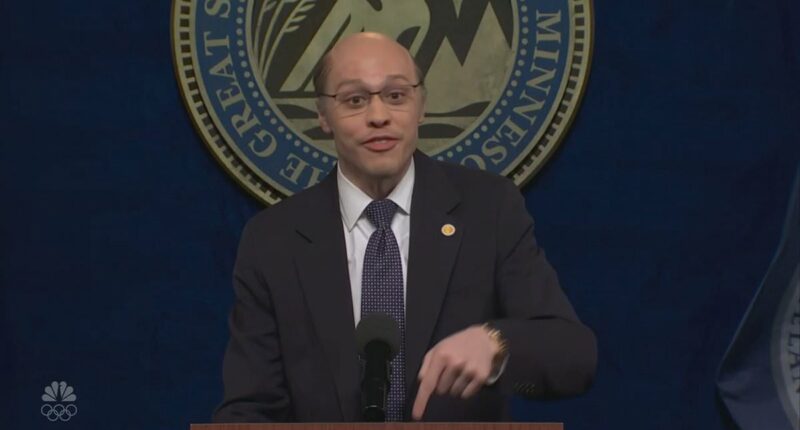 SNL marks 1,000th episode with divisive sketch about ICE crackdowns