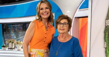 Savannah Guthrie pleads with captors to 'do the right thing'