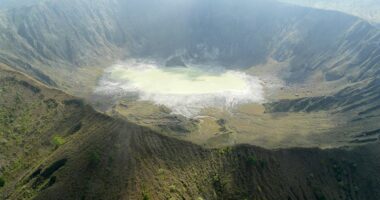 Scientists on red alert as 'doom volcano' stirs after years of silence