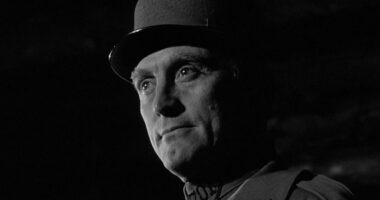 Stanley Kubrick's Perfect '50s Anti-War Movie Is Steaming For Free