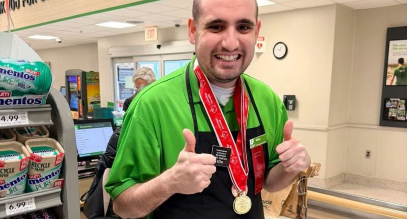 The Publix cashier everyone wants to ring up their groceries