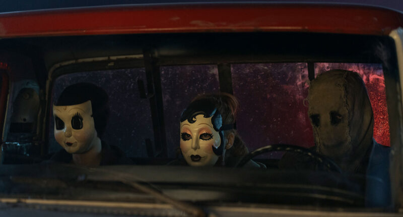 The Strangers: Chapter 3 Review