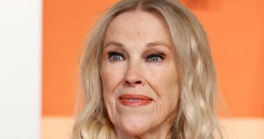 The easily missed signs of the 'under-diagnosed' blood clot condition that caused Catherine O'Hara's death, revealed by a leading cardiologist - including a common mental condition and fingernail changes