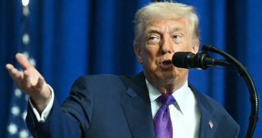 Trump issues new 10-day ultimatum to Iran on peace deal