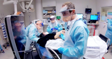 Victorian doctors warn strike action looms if pay and conditions not improved