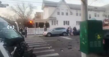 1 killed, 11 injured in multi-vehicle pileup involving FDNY truck on NYC street