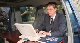 Celebrity Net Worth logo