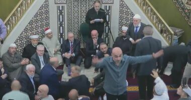 Prime Minister Anthony Albanese was forced to leave Lakemba Mosque after being heckled by protesters.