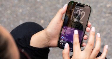 Apple’s iOS 26.4 update adds age verification in the UK