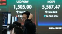 Asian stocks mostly fall and oil climbs again over Iran war de-escalation uncertainties