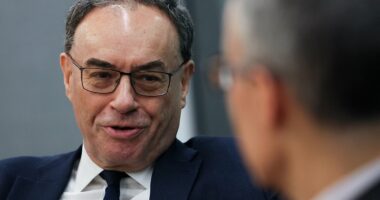 Bank of England to hold interest rates as 'Trumpflation' pushes annual mortgage costs £800 higher