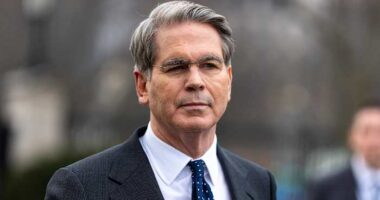 Bessent will meet China's vice premier in Paris ahead of Trump's visit to Beijing