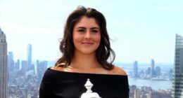 Celebrity Net Worth logo