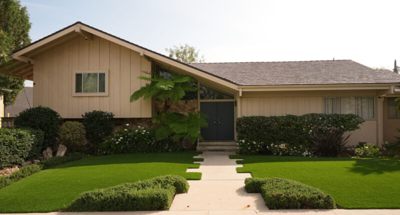 'Brady Bunch' house, used in exterior shots for the popular sitcom, gets Los Angeles landmark status