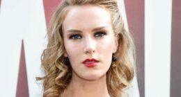 Celebrity Net Worth logo