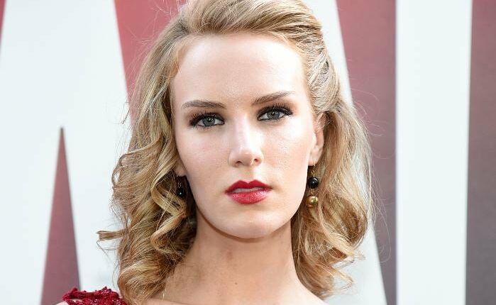 Celebrity Net Worth logo