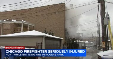 Chicago, Rogers Park fire: Firefighter critically hurt amid blaze in 1700-block of West North Shore Avenue at Clark, CFD says