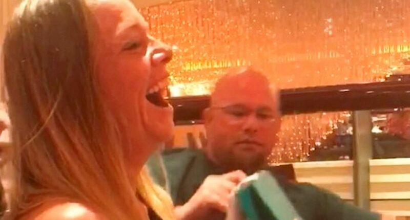 Cruise staff accidentally ruin wedding proposal with innocent act