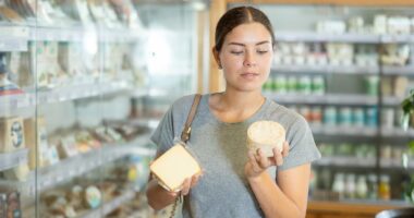 Deadly bacteria outbreak across multiple states from popular cheddar cheese product