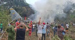 Dozens of Colombian soldiers feared dead as military plane crashes