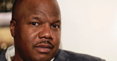 Celebrity Net Worth logo